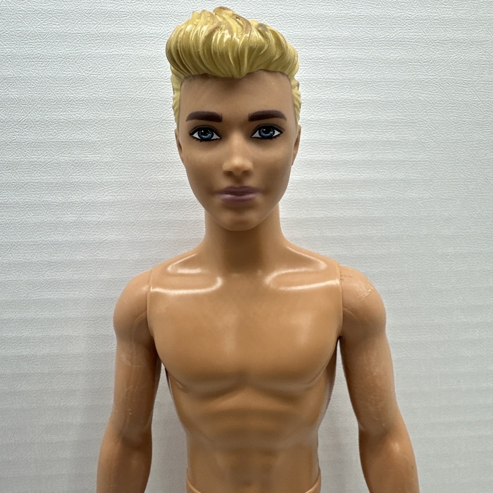 Mattel GDV12 Barbie Ken Fashionistas Doll #129 - Nude